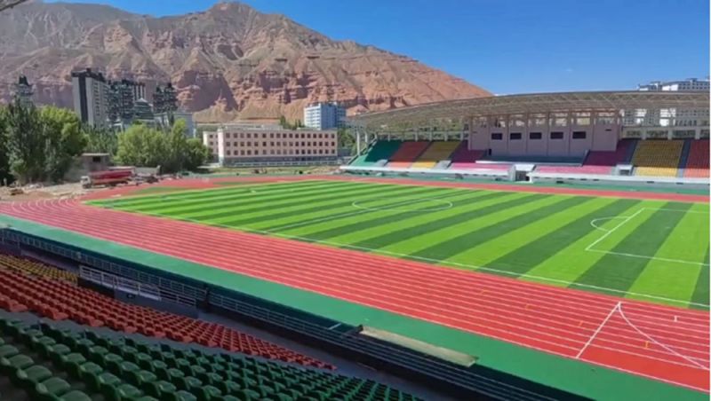 青海循化體育場 - 塑膠跑道
